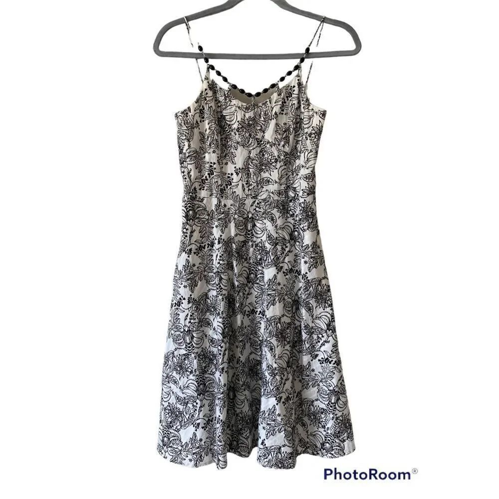 Ann Taylor LOFT Women's White & Black Floral Print Sleeveless Sundress Size 4P